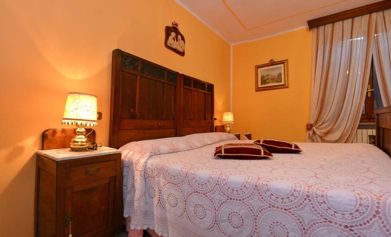 B&B Il Pavone 부세토 외부 사진