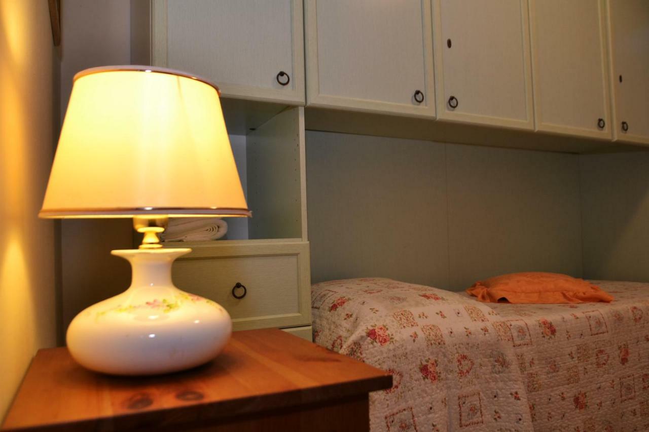 B&B Il Pavone 부세토 외부 사진