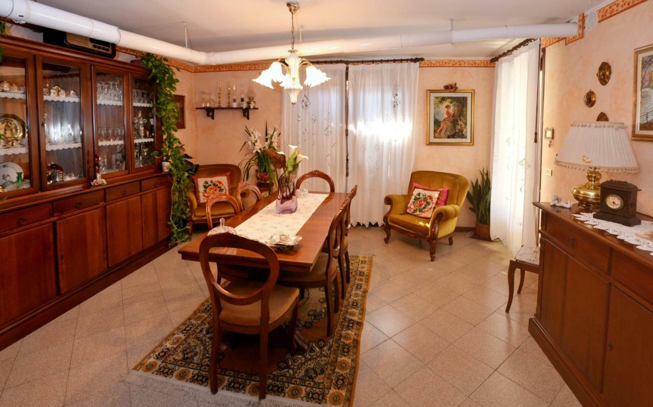 B&B Il Pavone 부세토 외부 사진