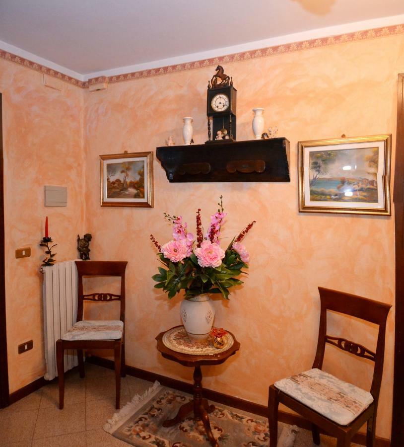 B&B Il Pavone 부세토 외부 사진