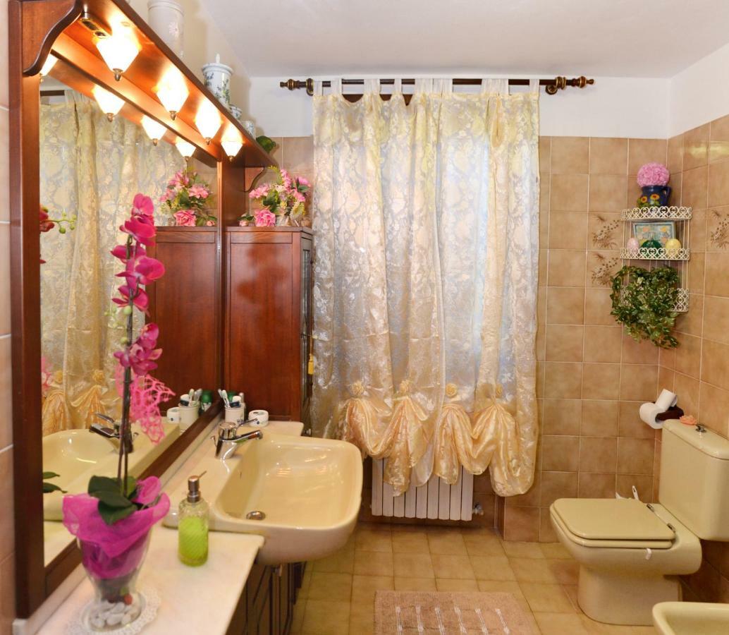 B&B Il Pavone 부세토 외부 사진