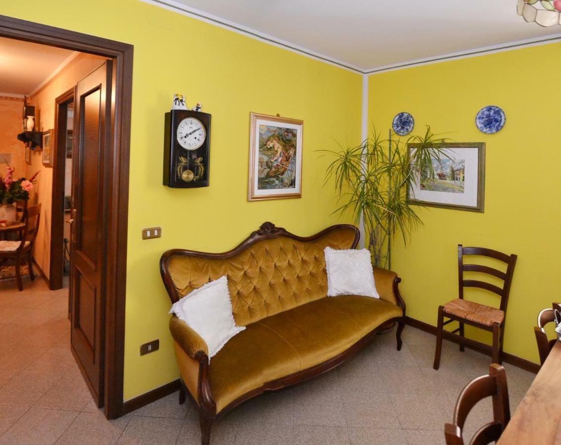 B&B Il Pavone 부세토 외부 사진